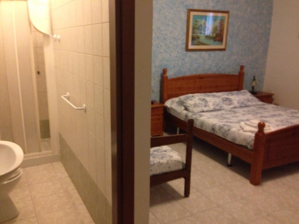 B & B Leonard Acqui Рим Экстерьер фото